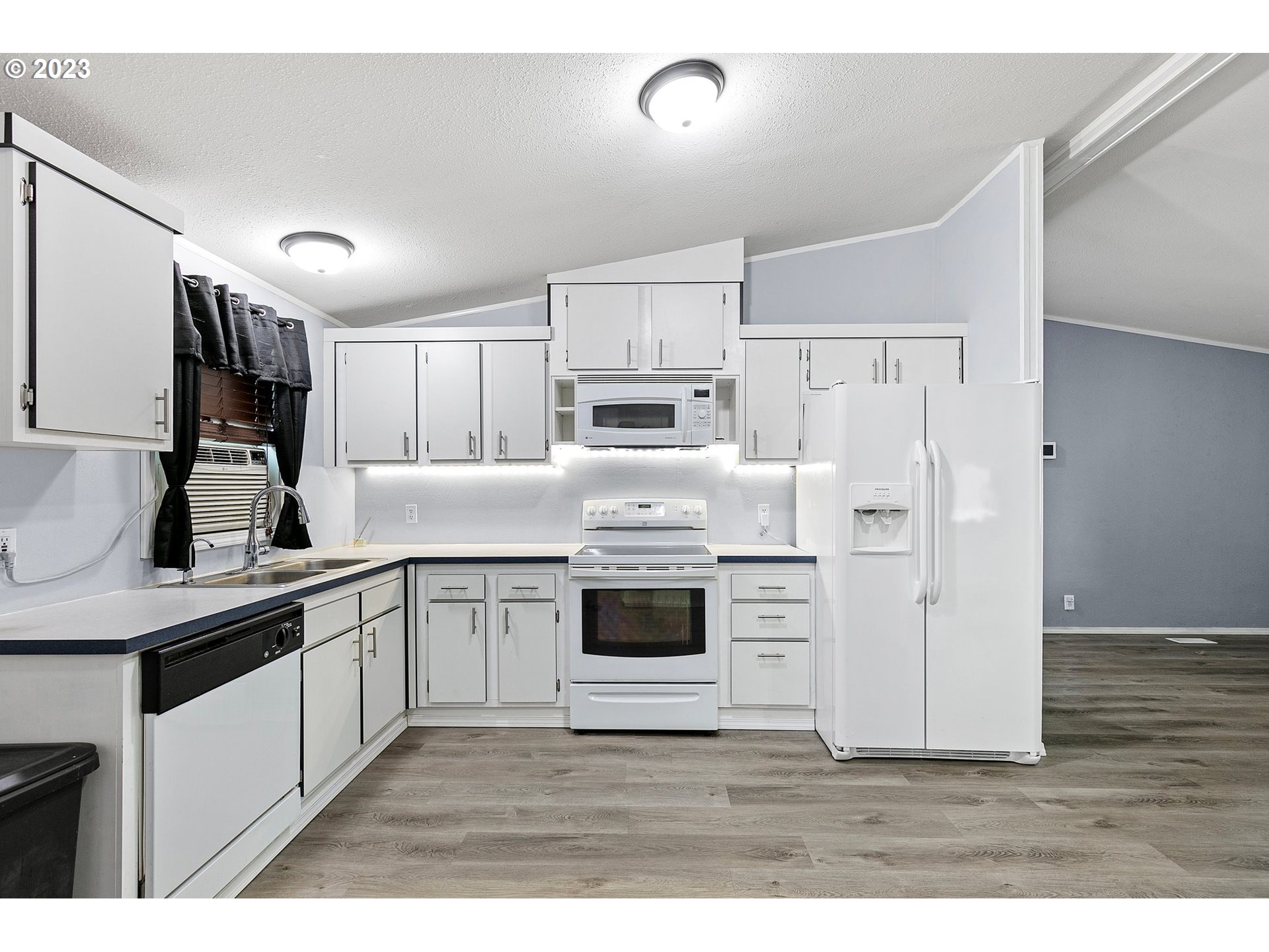 3514 Industrial Avenue Springfield, OR 97478 - Photo 11 of 36 Kitchen