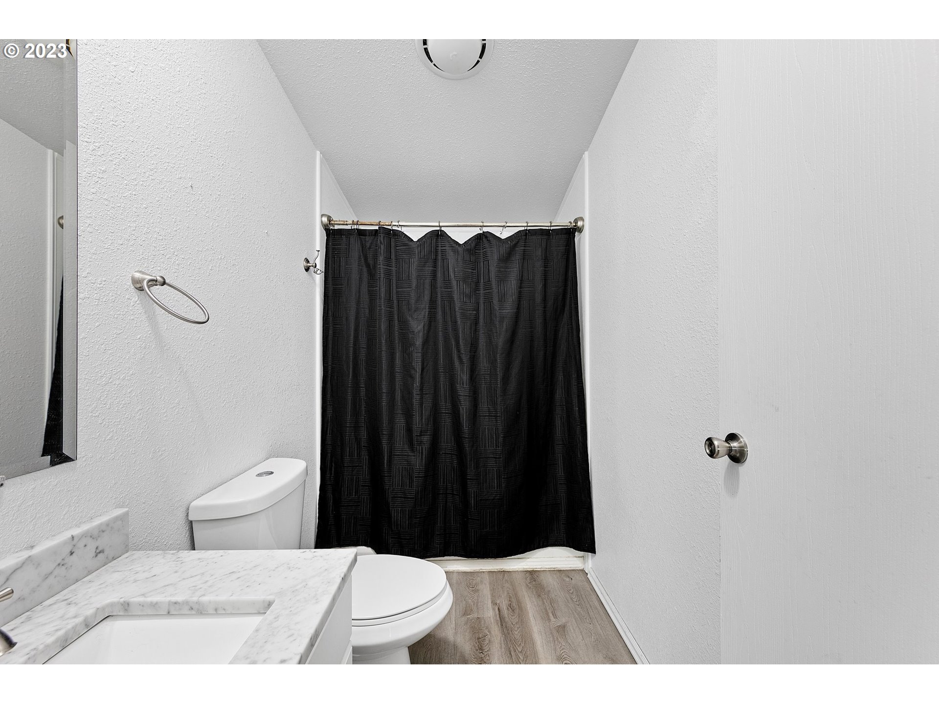 3514 Industrial Avenue Springfield, OR 97478 - Photo 28 of 36 Bathroom