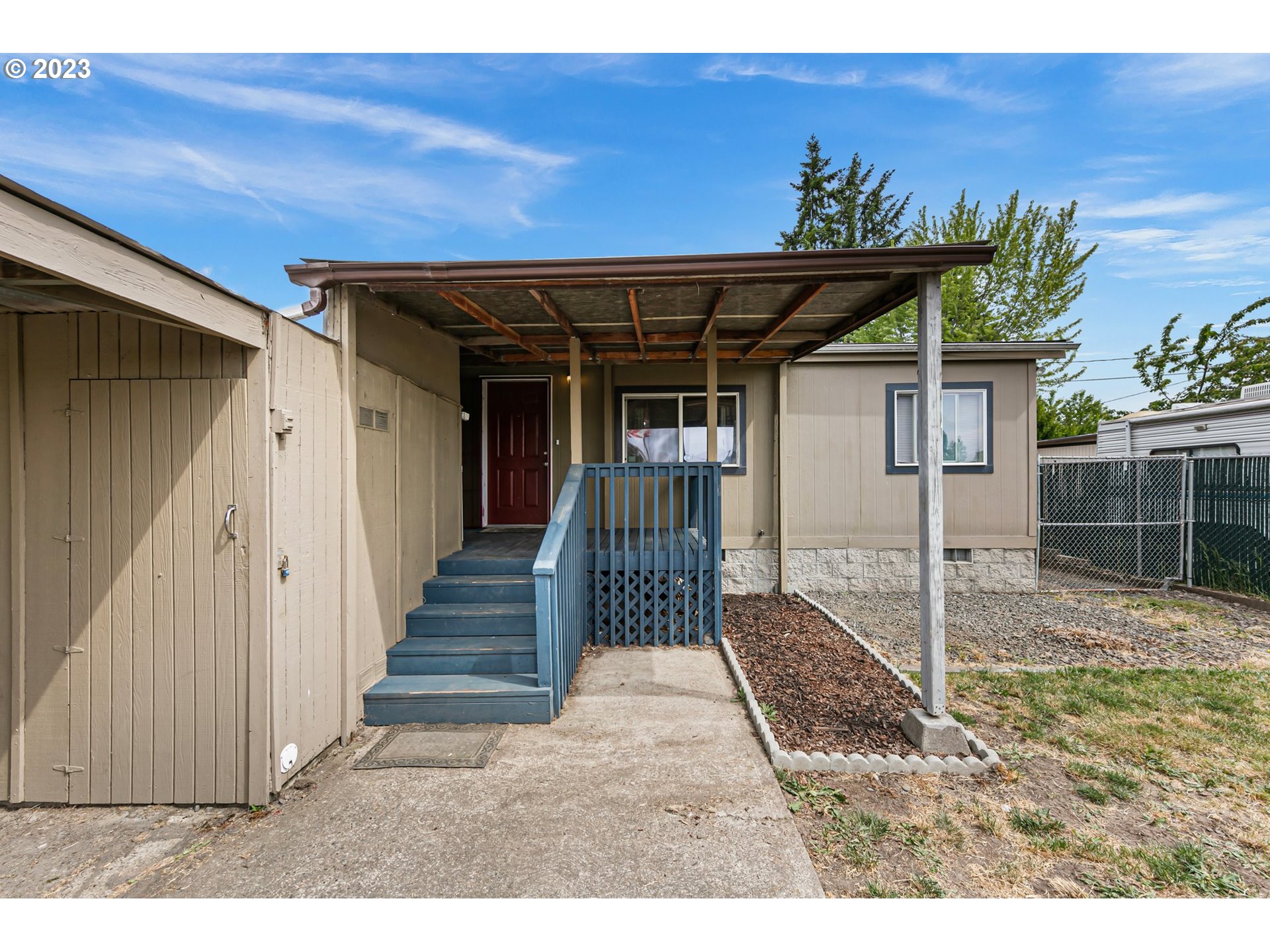 3514 Industrial Avenue Springfield, OR 97478 - Photo 5 of 36 Porch