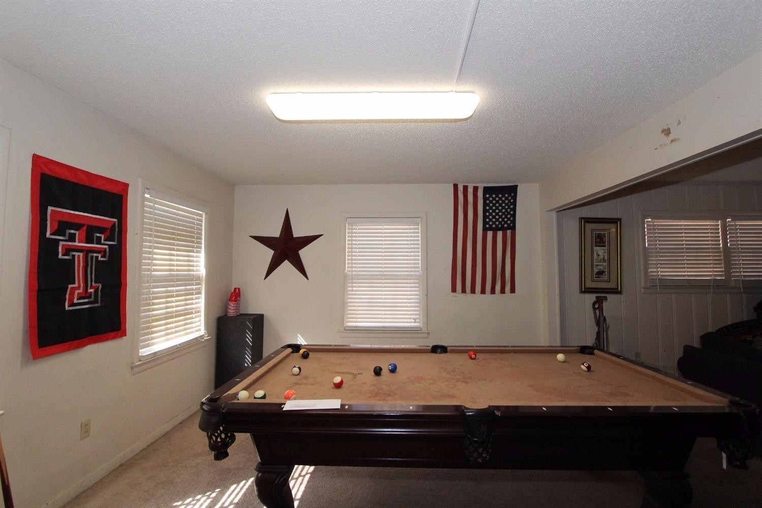 3302 37th Street Lubbock, TX 79413 - Photo 3 of 10 2nd Living Area