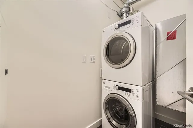 $950,000 | 1750 Wewatta Street, Unit 704, Denver, CO 80202