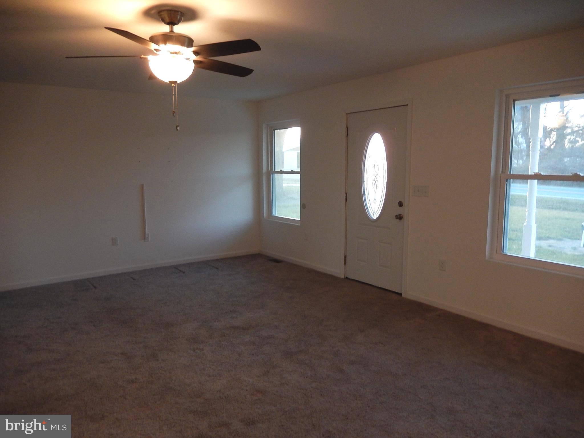 1319 Paddock Road Smyrna, DE 19977 - Photo 15 of 34 Living room