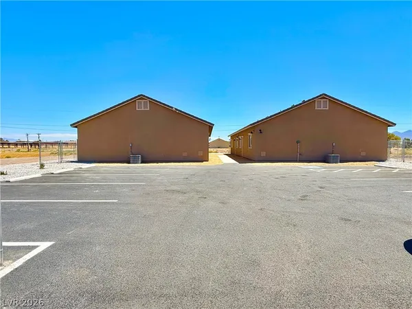 $1,400 | 461 Comstock Avenue, Unit 2, Pahrump, NV 89048
