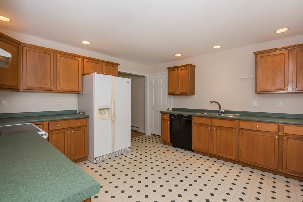 20 Coombs Road Somersworth, NH 03878 - Photo 4 of 31 Gallery Image 4