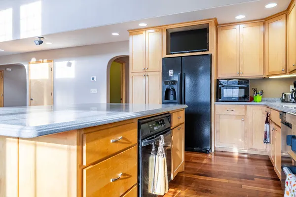 $689,900 | N8825 Fawn Mdw Lane, Holland, WI 54636