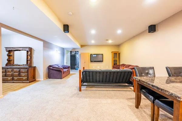 $689,900 | N8825 Fawn Mdw Lane, Holland, WI 54636