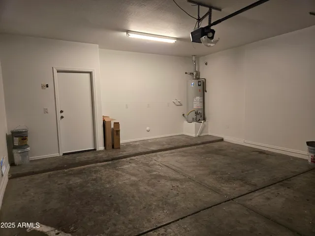 $2,700 | 4321 West Judson Drive, New River, AZ 85087