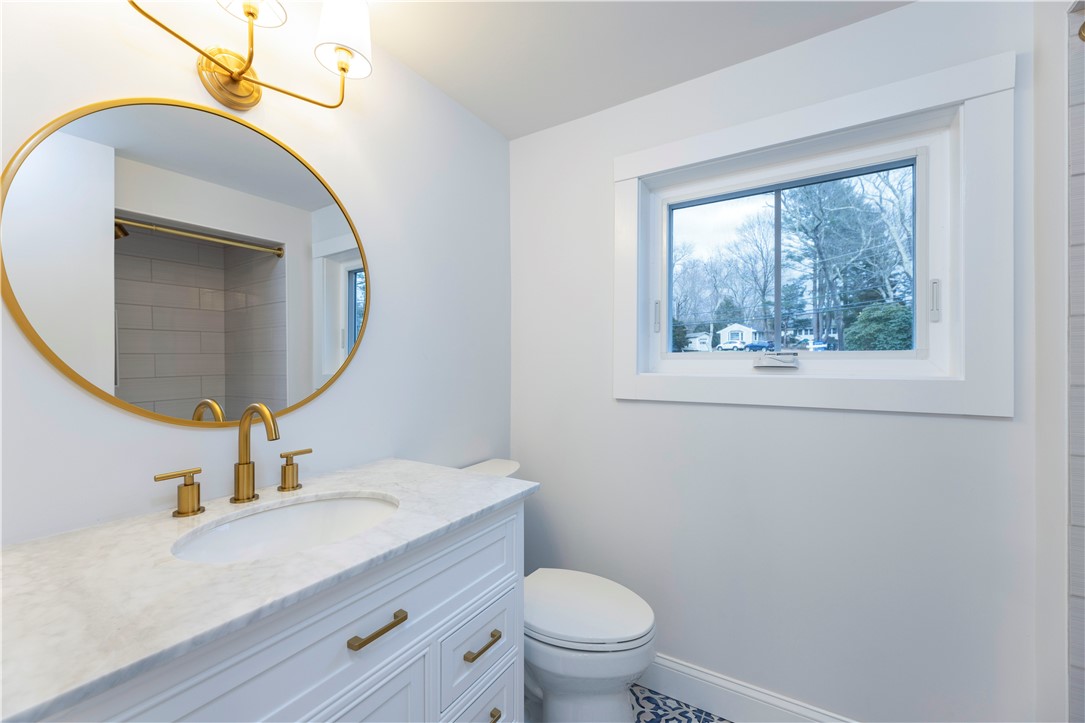 139 Bridgetown Road Narragansett, RI 02882 - Photo 16 of 47