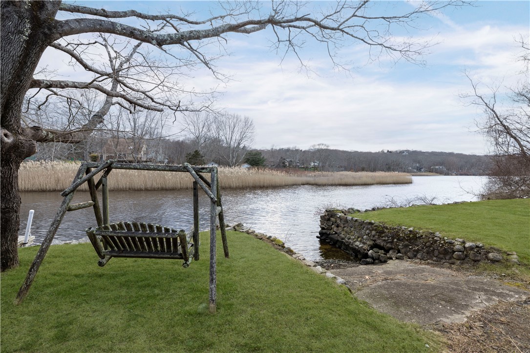 139 Bridgetown Road Narragansett, RI 02882 - Photo 33 of 47