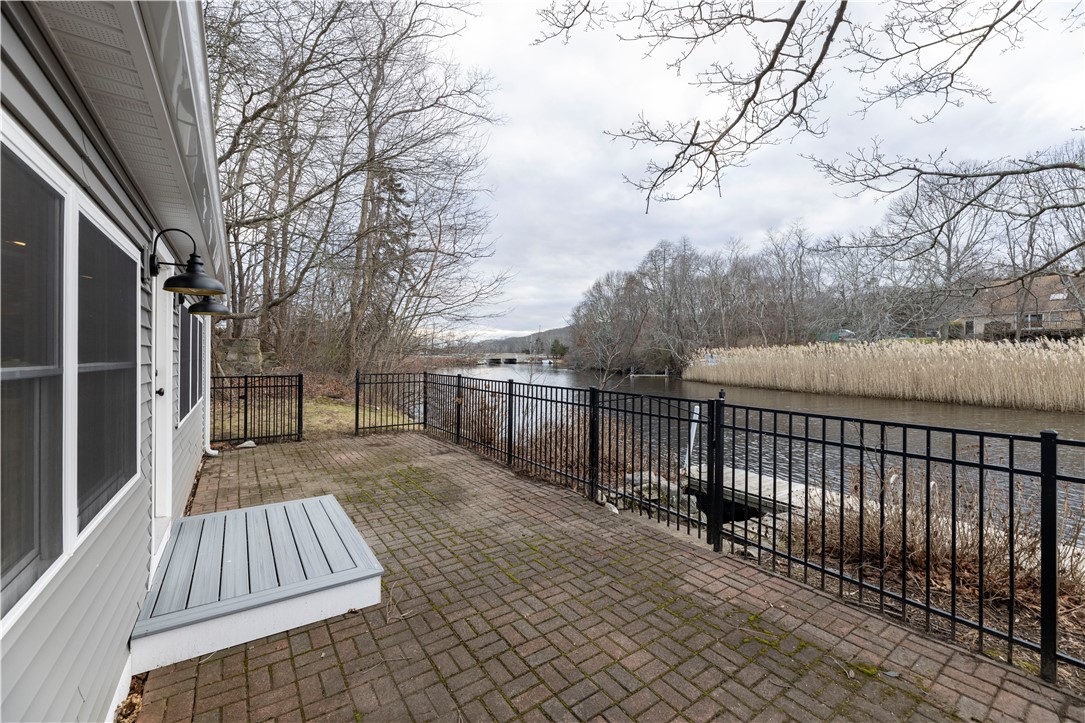 139 Bridgetown Road Narragansett, RI 02882 - Photo 34 of 47