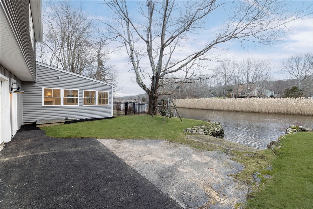 139 Bridgetown Road Narragansett, RI 02882 - Photo 36 of 47