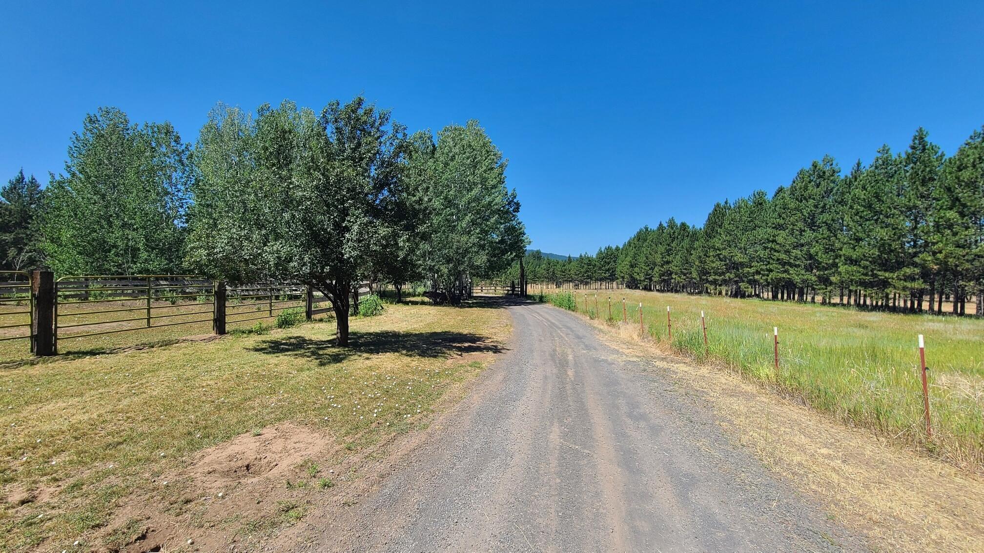 5173 Round Lake Road Klamath Falls, OR 97601 - Photo 35 of 47 34