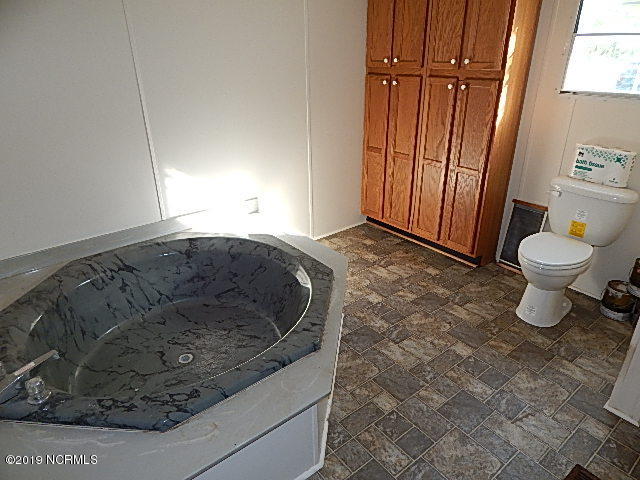 352 Pilchers Branch Road Holly Ridge, NC 28445 - Photo 17 of 39 Master Bath Garden Tub