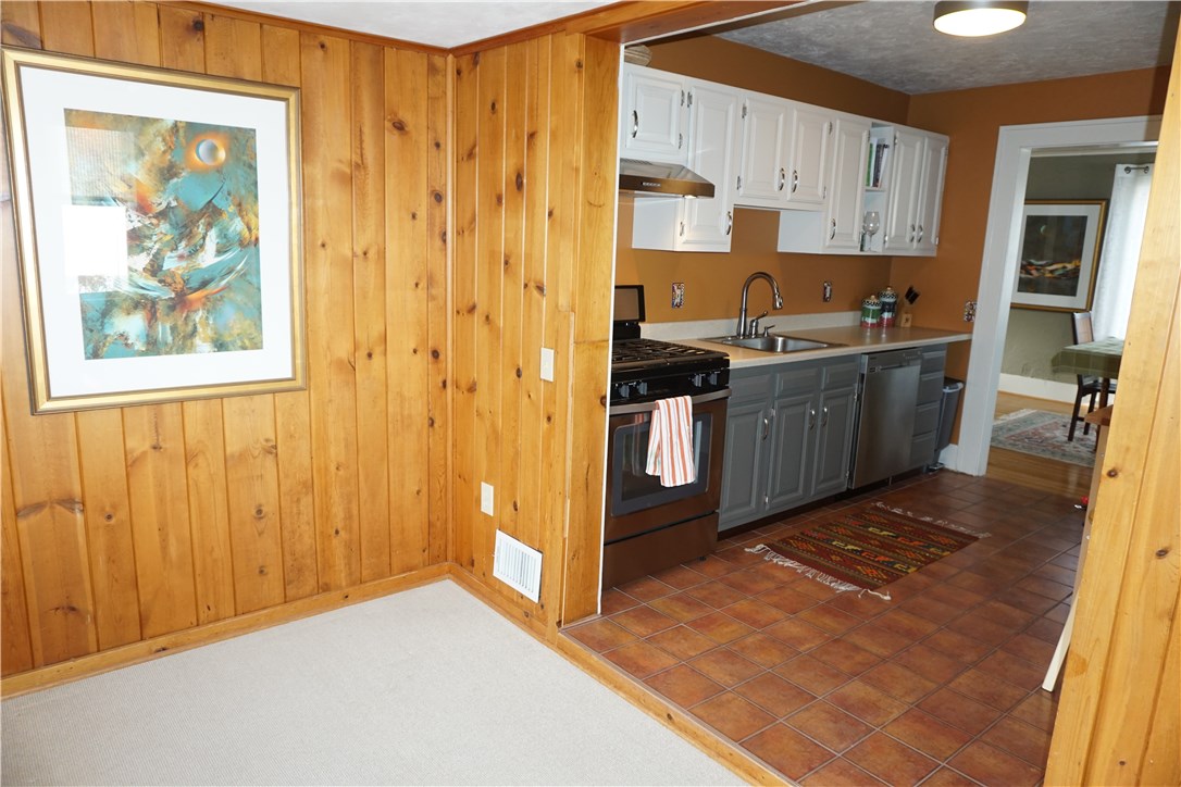 19 Dorking Road Brighton, NY 14610 - Photo 16 of 34