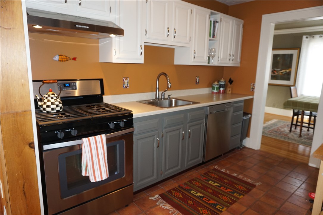 19 Dorking Road Brighton, NY 14610 - Photo 17 of 34