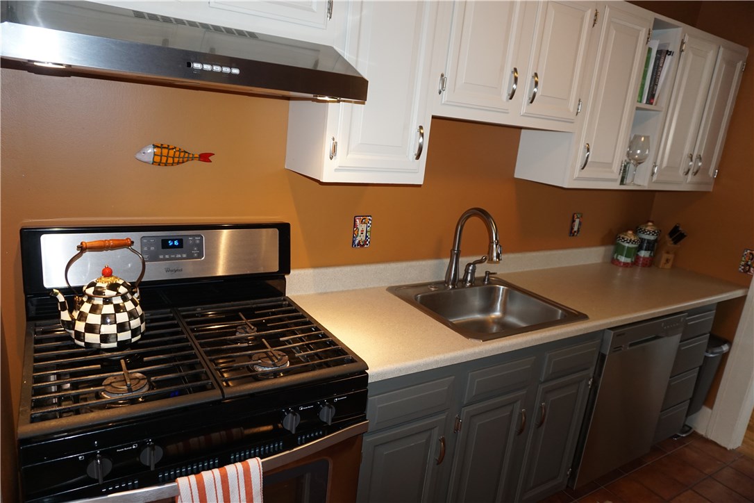 19 Dorking Road Brighton, NY 14610 - Photo 18 of 34