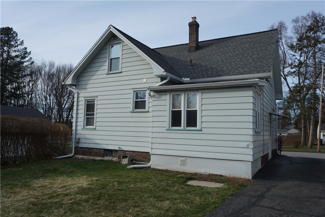 19 Dorking Road Brighton, NY 14610 - Photo 4 of 34