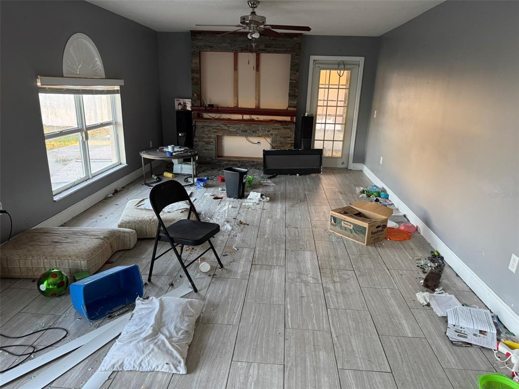 5018 Strada Drive Winter Haven, FL 33880 - Photo 3 of 23