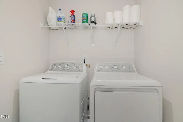 $1,900 | 342 Amber Acorn Avenue, Raleigh, NC 27603