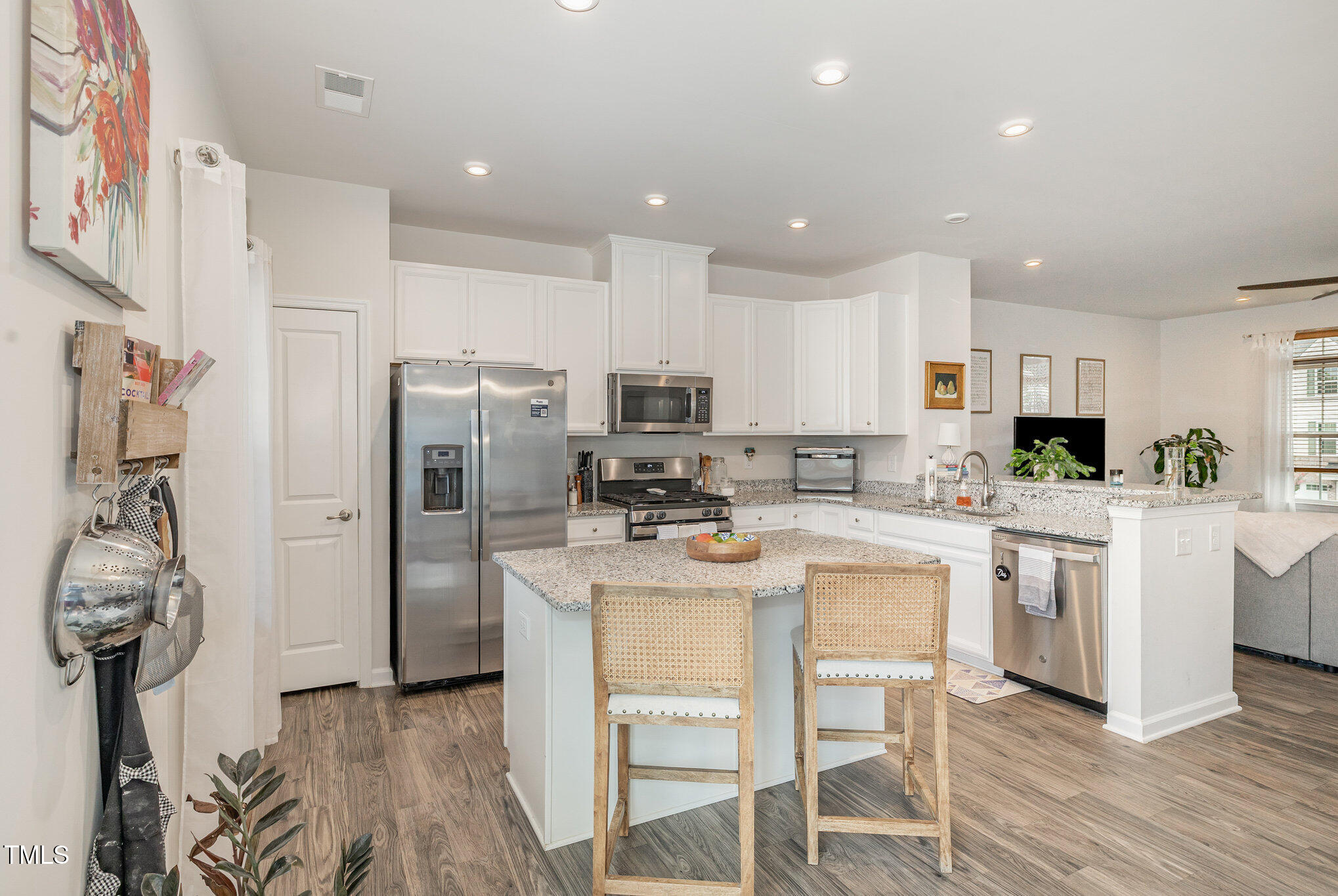 342 Amber Acorn Avenue Raleigh, NC 27603 - Photo 5 of 34 010_img_7679-edit_26