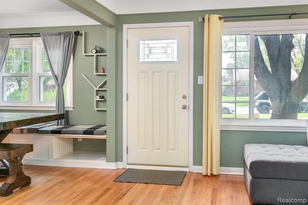 3411 Durham Road Royal Oak, MI 48073 - Photo 4 of 31