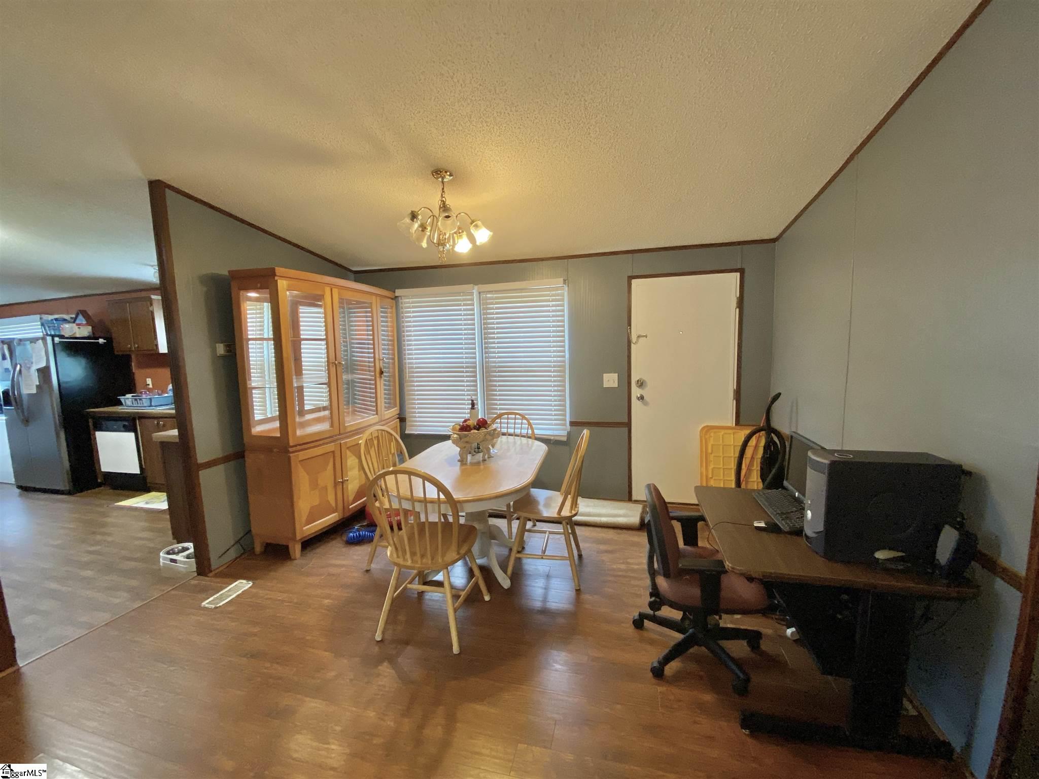 148 North Green River Road Gaffney, SC 29341 - Photo 3 of 9