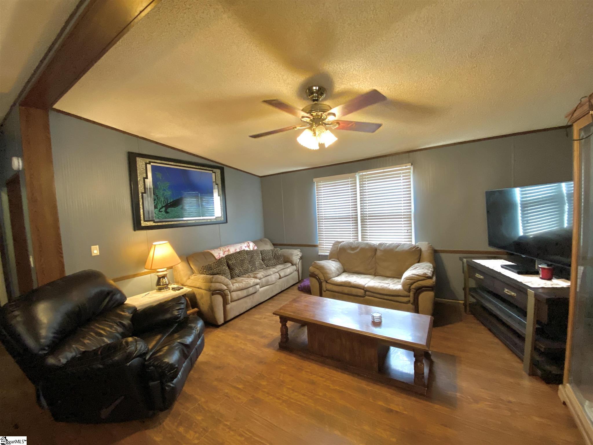 148 North Green River Road Gaffney, SC 29341 - Photo 4 of 9