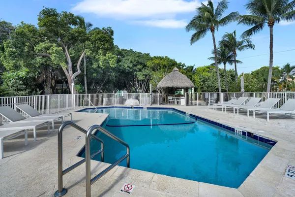 $699,000 | 98202 Windward Avenue, Unit CONDO W/ 30 FT BOAT SLIP, Key Largo, FL 33037