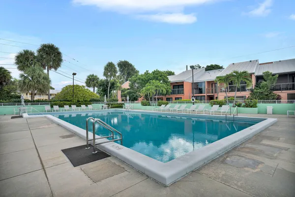 $699,000 | 98202 Windward Avenue, Unit CONDO W/ 30 FT BOAT SLIP, Key Largo, FL 33037