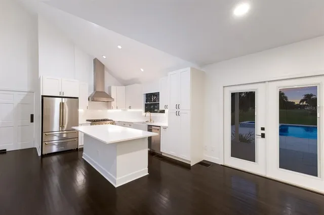 $2,499,999 | 5060 18th Avenue West, Bradenton, FL 34209