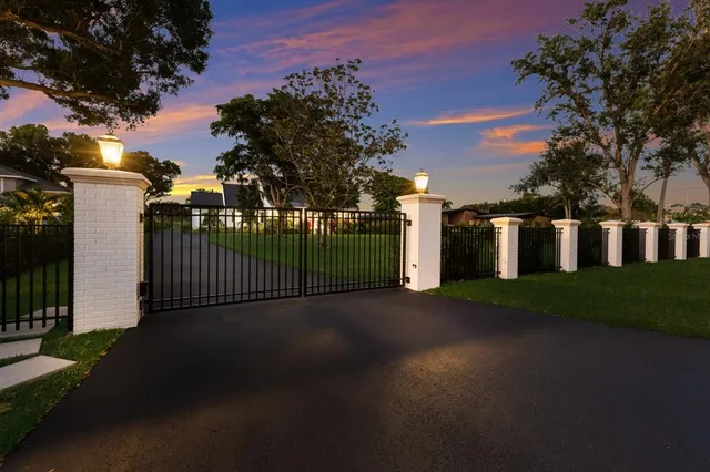 $2,499,999 | 5060 18th Avenue West, Bradenton, FL 34209