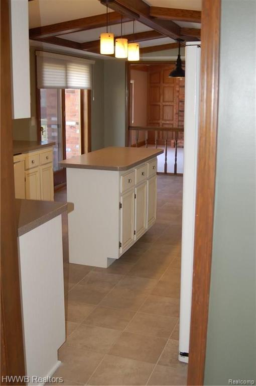 564 Sunlight Drive Rochester Hills, MI 48309 - Photo 17 of 47