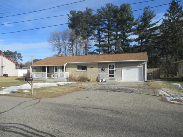 $232,500 | 220 Douglas Avenue, Montello, WI 53949
