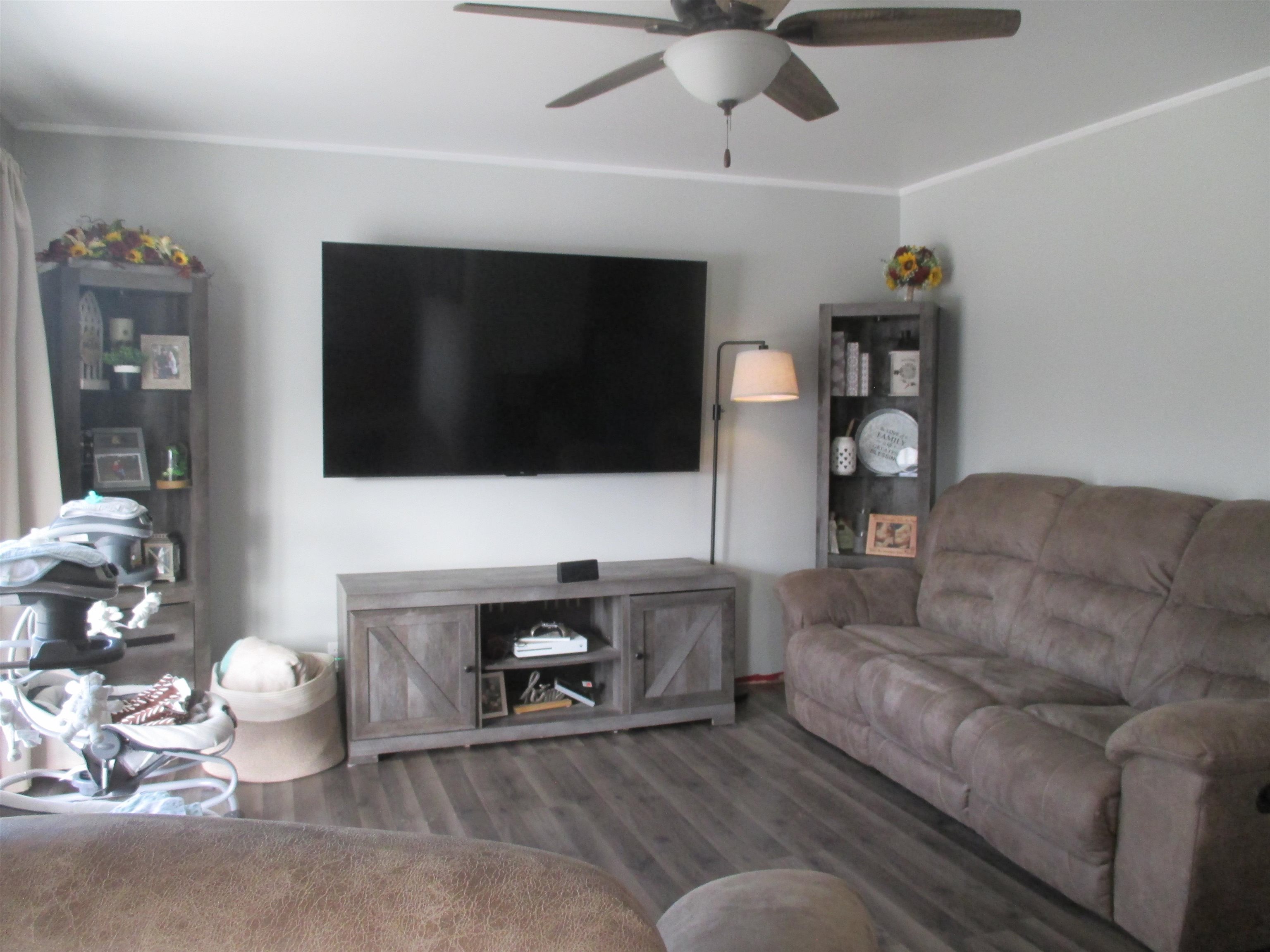 220 Douglas Avenue Montello, WI 53949 - Photo 3 of 18