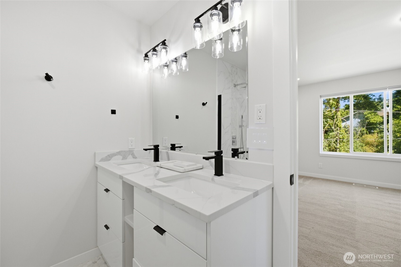 7511 Dumar Way Southwest Seattle, WA 98106 - Photo 27 of 38