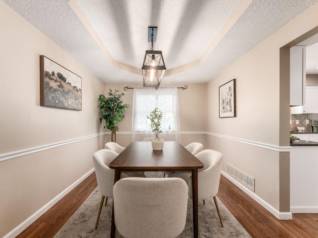 3884 Antrim Road Columbus, OH 43221 - Photo 6 of 39 N_3884_Antrim_051