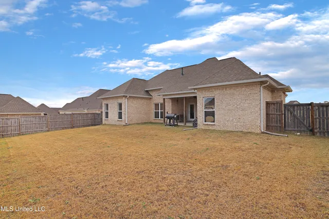 $390,000 | 557 East Park Street, Canton, MS 39046