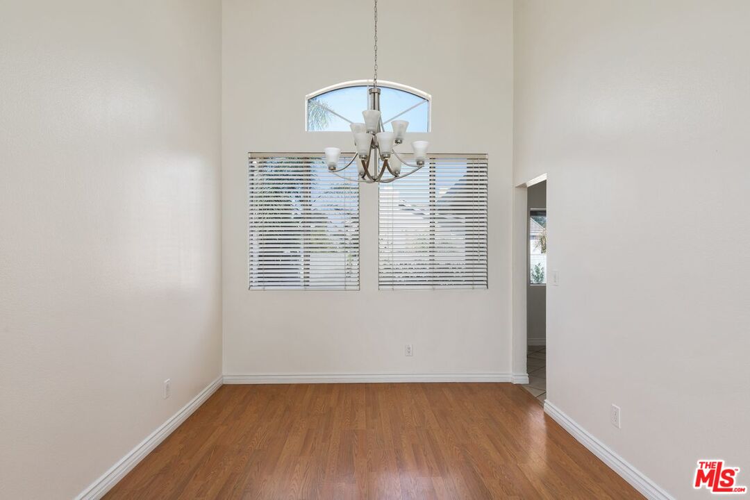9193 Middlefield Drive Riverside, CA 92508 - Photo 9 of 35