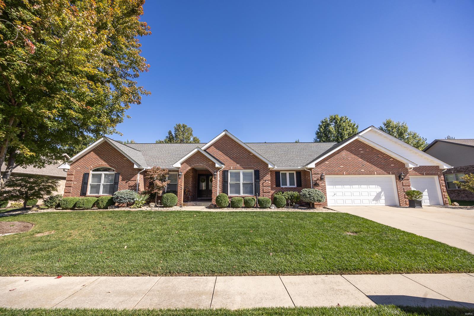 1808 Riviera Lane O'Fallon, IL 62269 - Photo 2 of 15