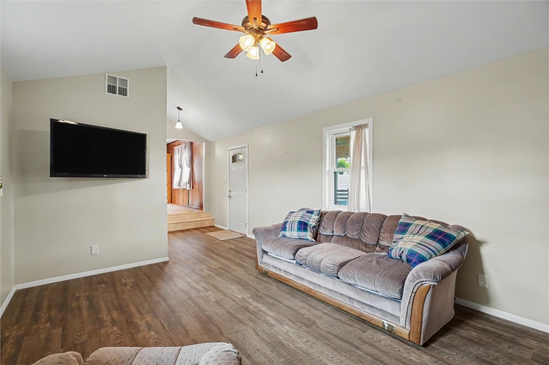 203 Mack Street Georgetown, IL 61846 - Photo 18 of 39 Gallery Image 18