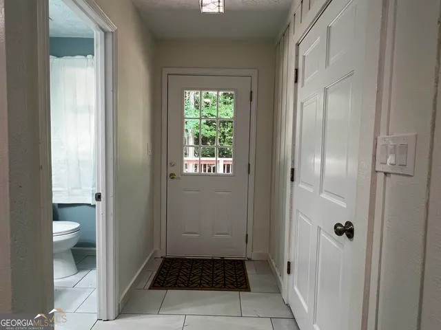 a bathroom with a toilet