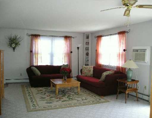 92 Quannacut Road, Unit 92 Westerly, RI 02891 - Photo 3 of 3 Living Room.
