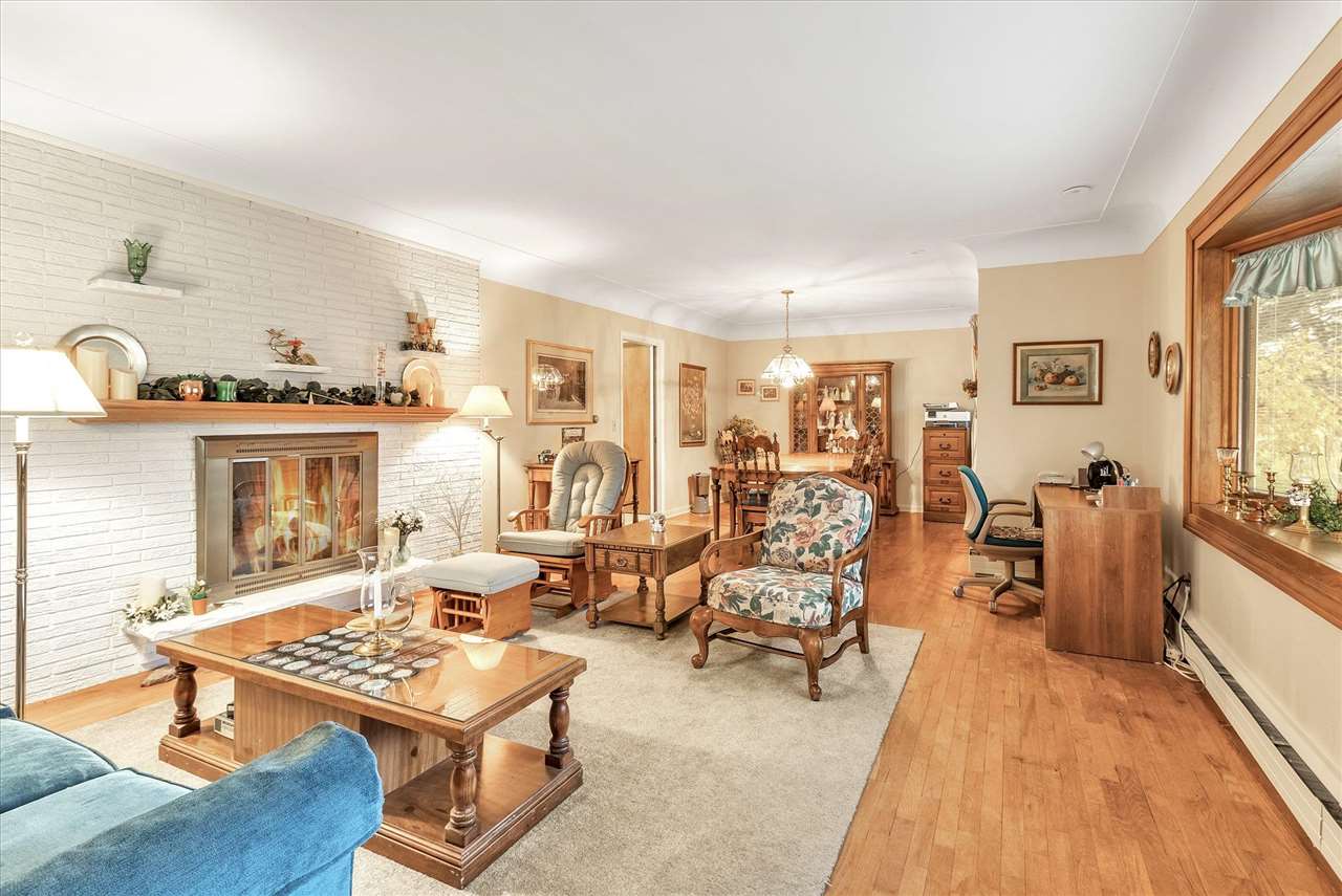 3245 Shannon Road Burton, MI 48529 - Photo 8 of 43 50061036-7.JPG