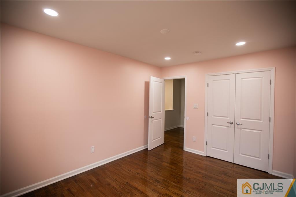 3504 Hana Road Edison, NJ 08817 - Photo 24 of 32