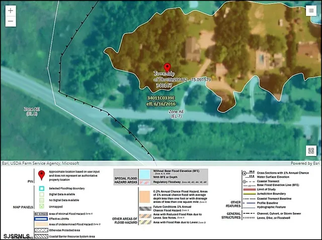 a picture of a black and white wall