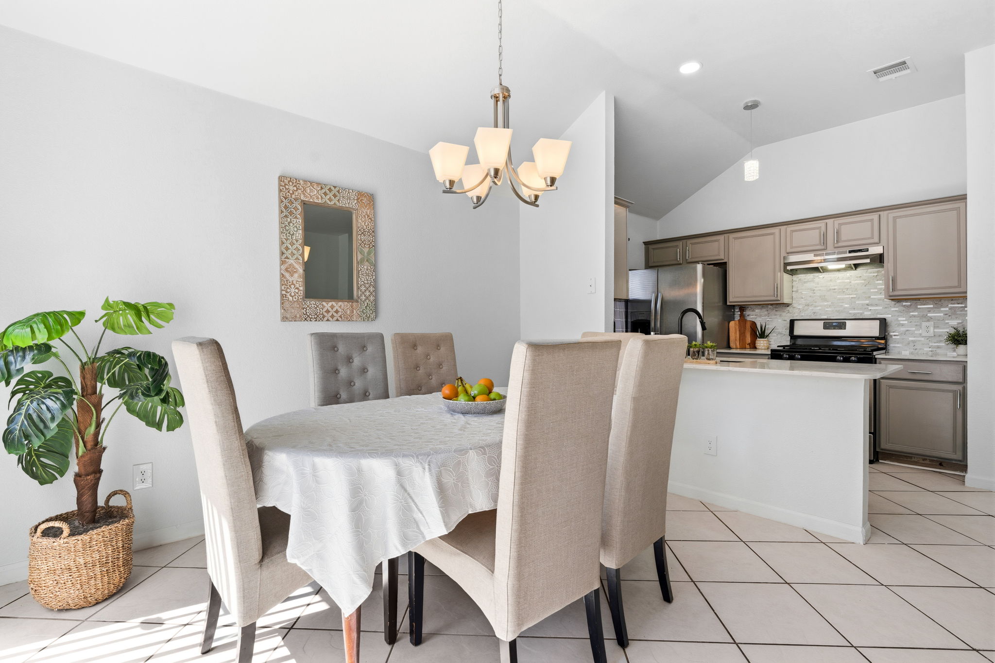 2403 Lendall Lane Austin, TX 78744 - Photo 11 of 23