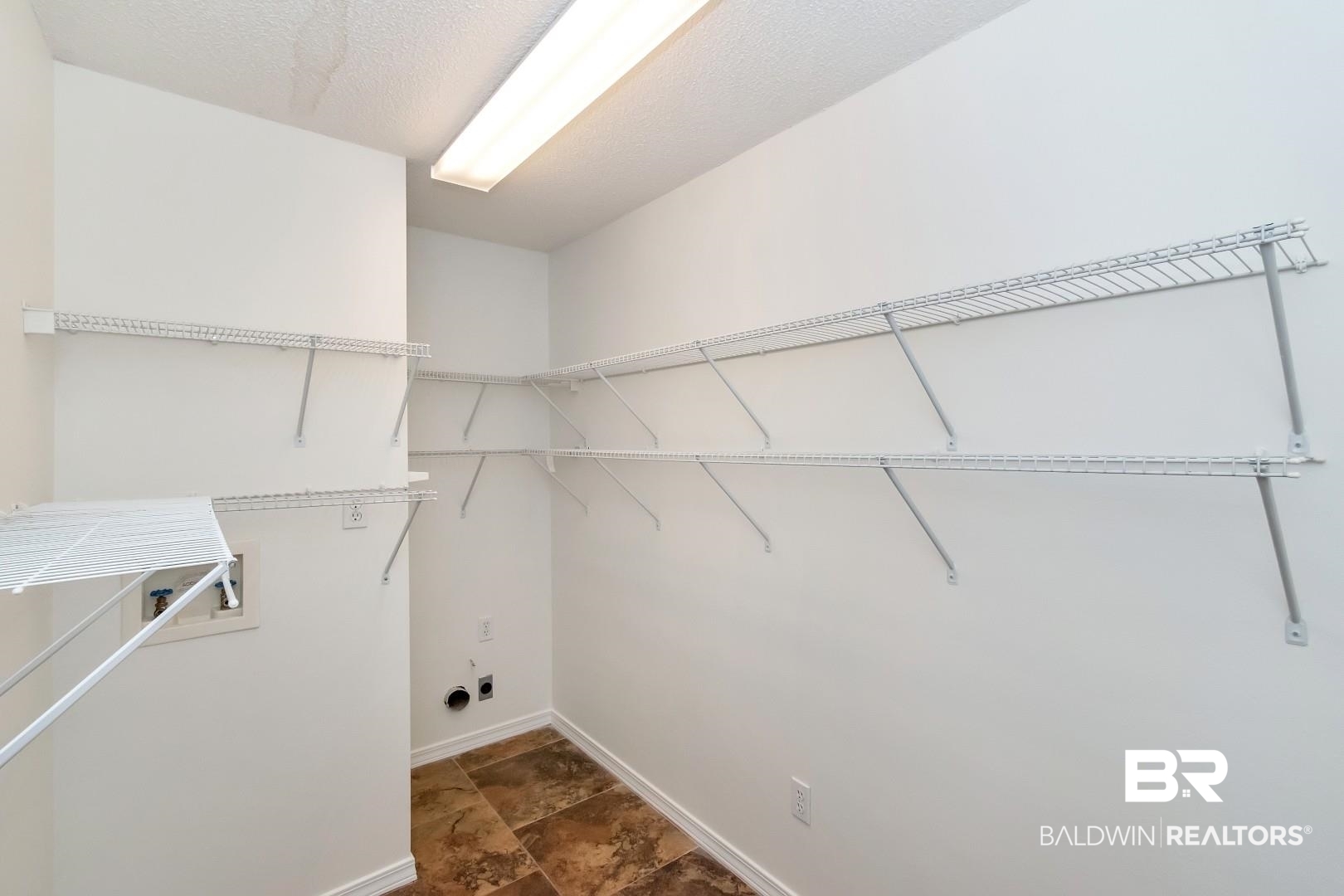 672 Spring Lake Drive East Mobile, AL 36695 - Photo 9 of 26 View of spacious closet