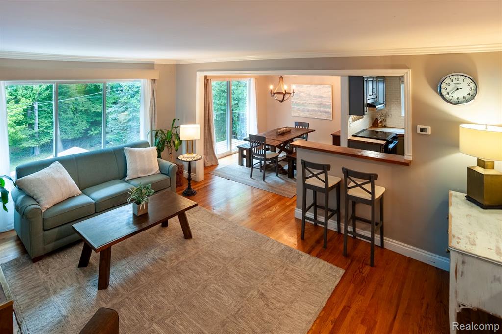 16087 Riverside Street Livonia, MI 48154 - Photo 25 of 46 Gallery Image 25