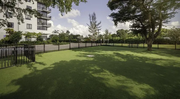 $2,536 | 11200 Biscayne Boulevard, Unit A1, Miami, FL 33181