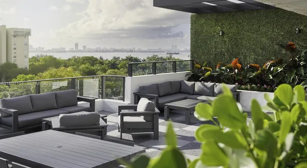 $2,536 | 11200 Biscayne Boulevard, Unit A1, Miami, FL 33181